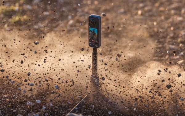 FlowState Stabilization là công nghệ ổn định hình ảnh cốt lõi của Insta360 X5