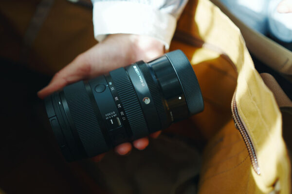 Sigma 17-40mm f/1.8 DC Art là ống kính đa năng