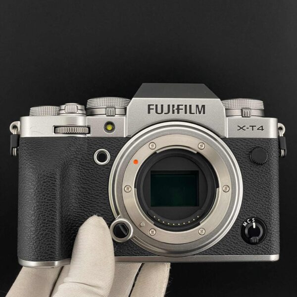 Fujifilm X-T4 Cũ trở thành biểu tượng