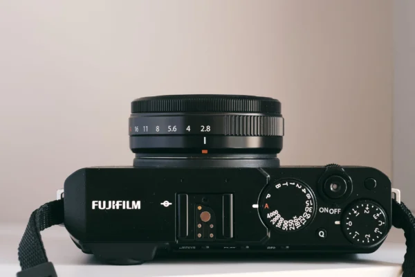 Ưu và nhược điểm của Fujifilm XF 27mm F2.8 R WR