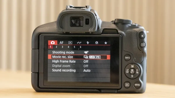 Đánh giá chi tiết Canon EOS R50 - 11