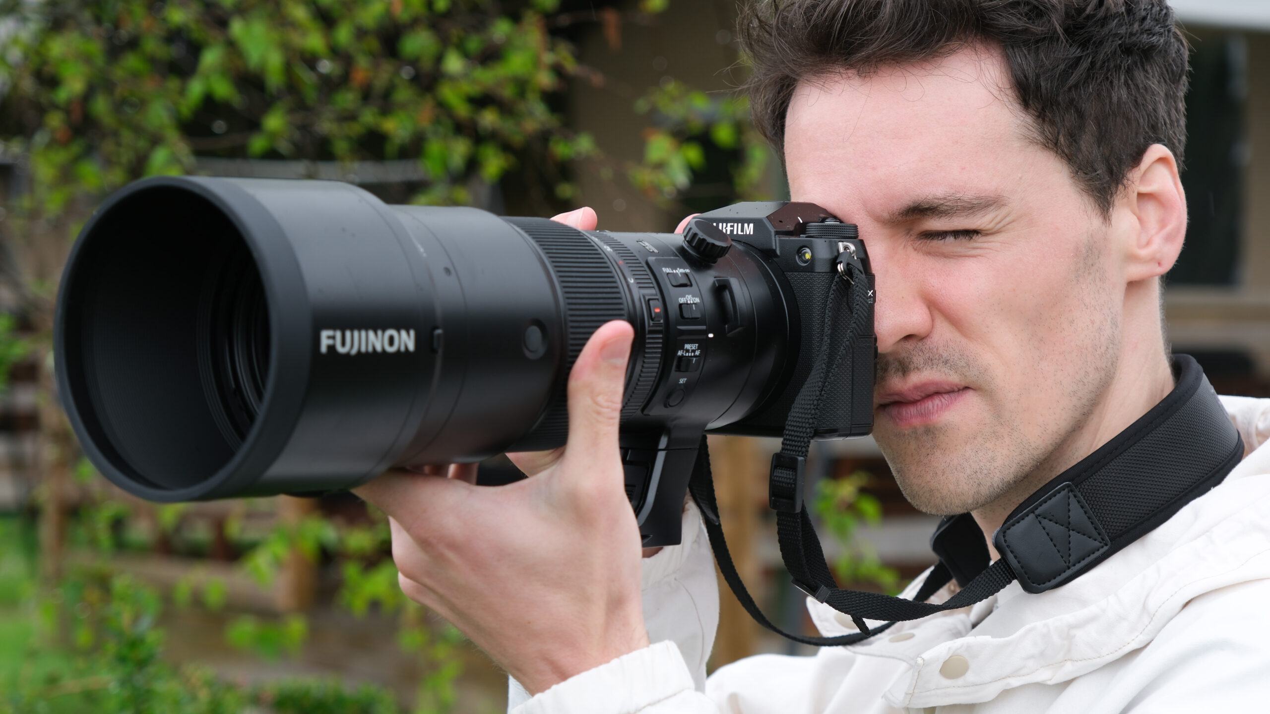 Máy ảnh Fujifilm GFX 100S II và ống kính GF 500mm